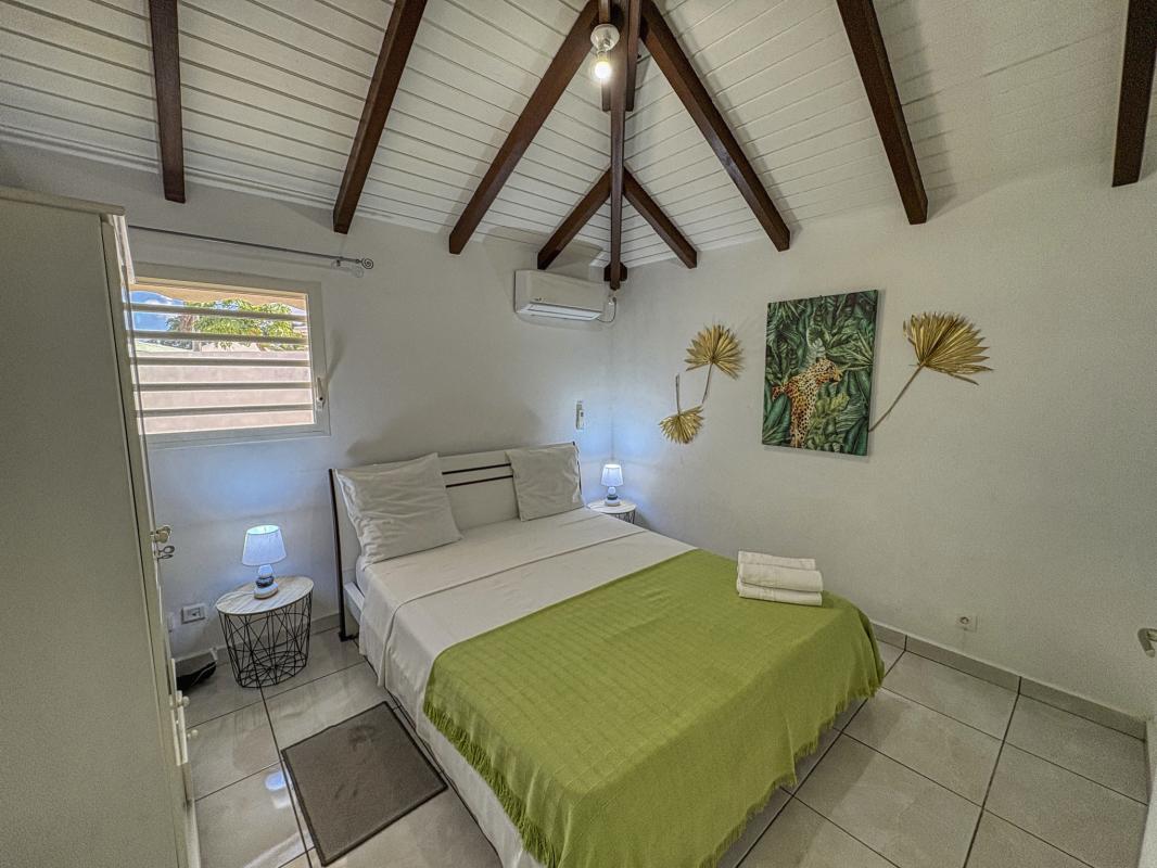 18.Location villa piscine Saint François Guadeloupe_Chambre